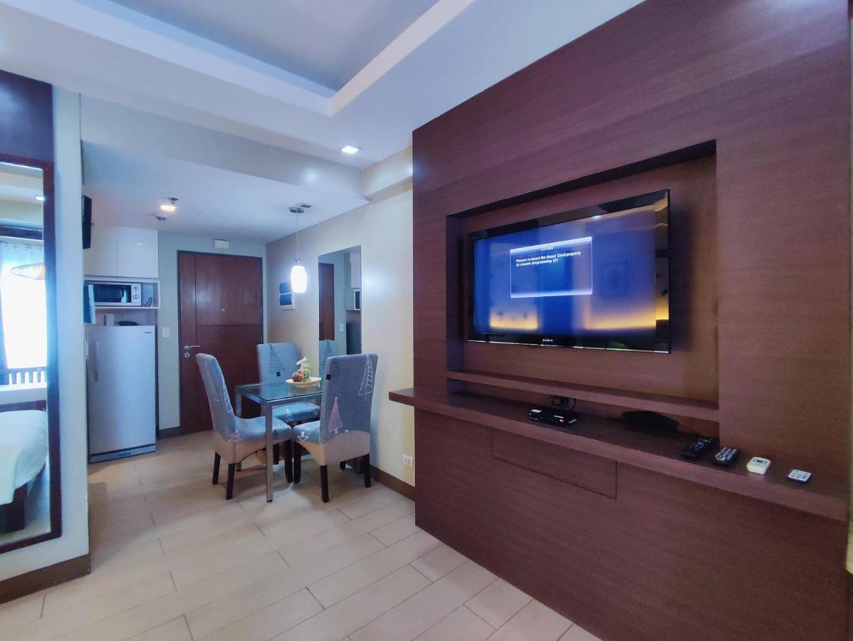Two Palmtree Villas Newport Boulevard Near Naia 3 Pasay City Manille Extérieur photo