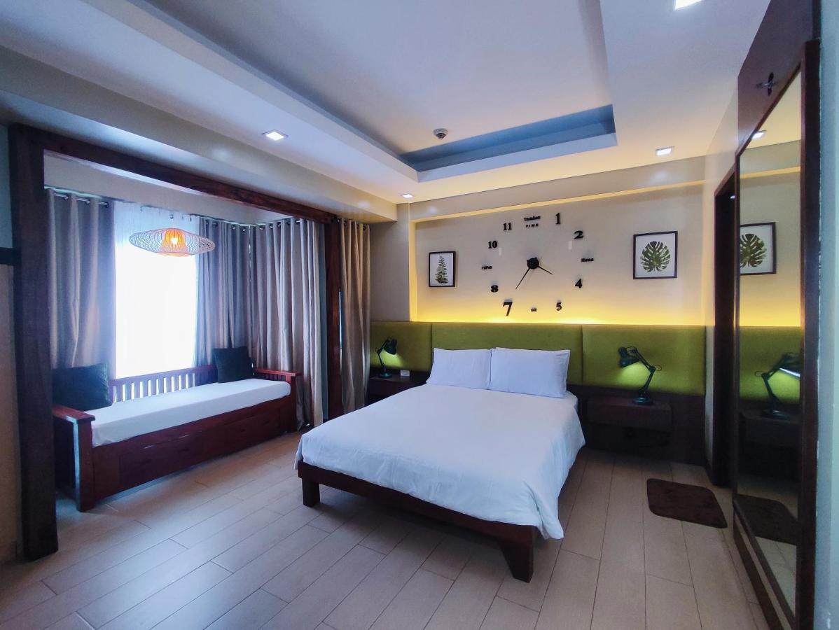Two Palmtree Villas Newport Boulevard Near Naia 3 Pasay City Manille Extérieur photo