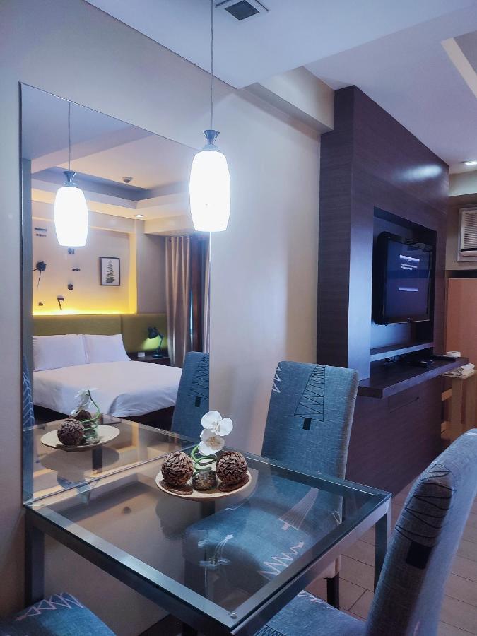 Two Palmtree Villas Newport Boulevard Near Naia 3 Pasay City Manille Extérieur photo